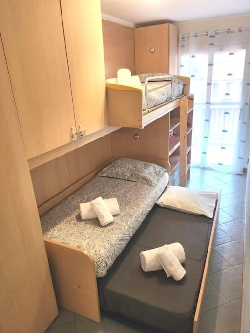 Appartement Ambassadeur Menton Exteriör bild